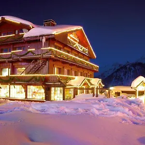 Grand Au Rond Point Des Pistes Hotel